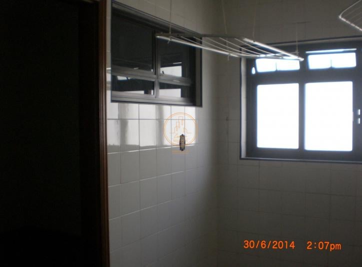 Apartamento à venda com 3 quartos, 220m² - Foto 8