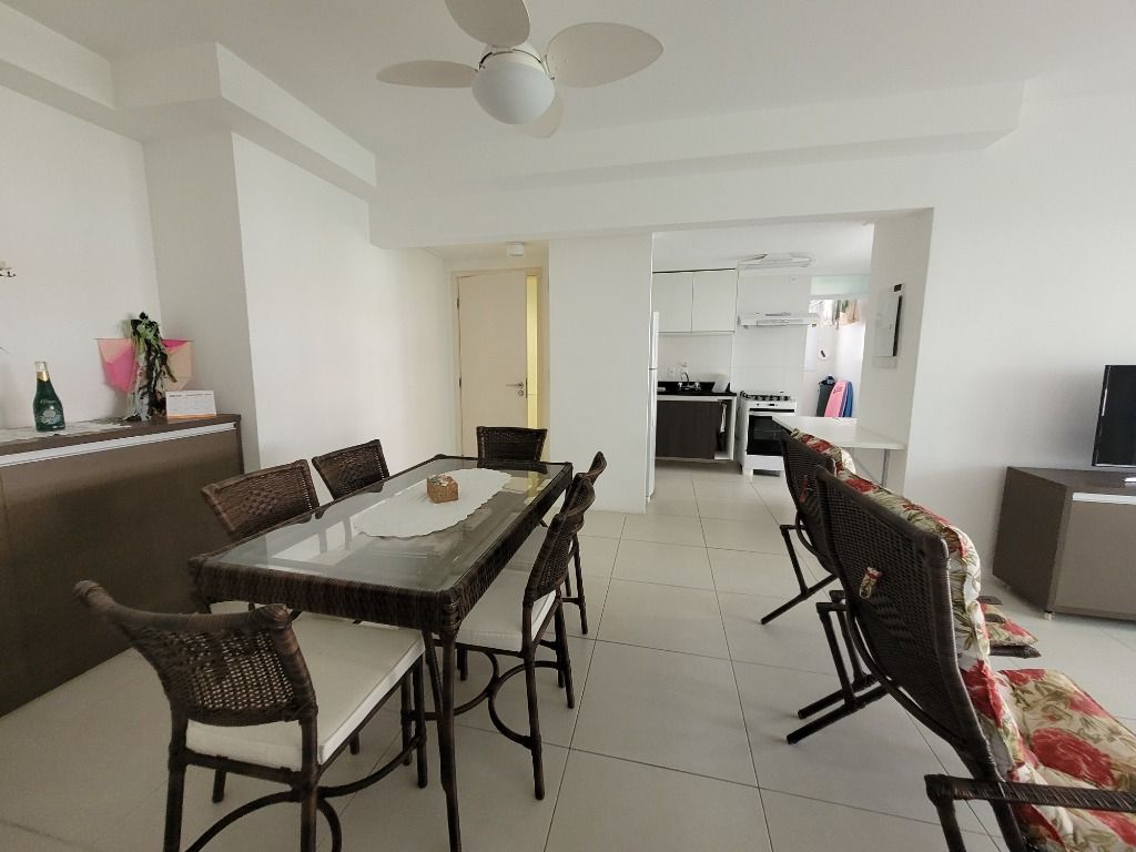 Apartamento à venda com 3 quartos, 105m² - Foto 2