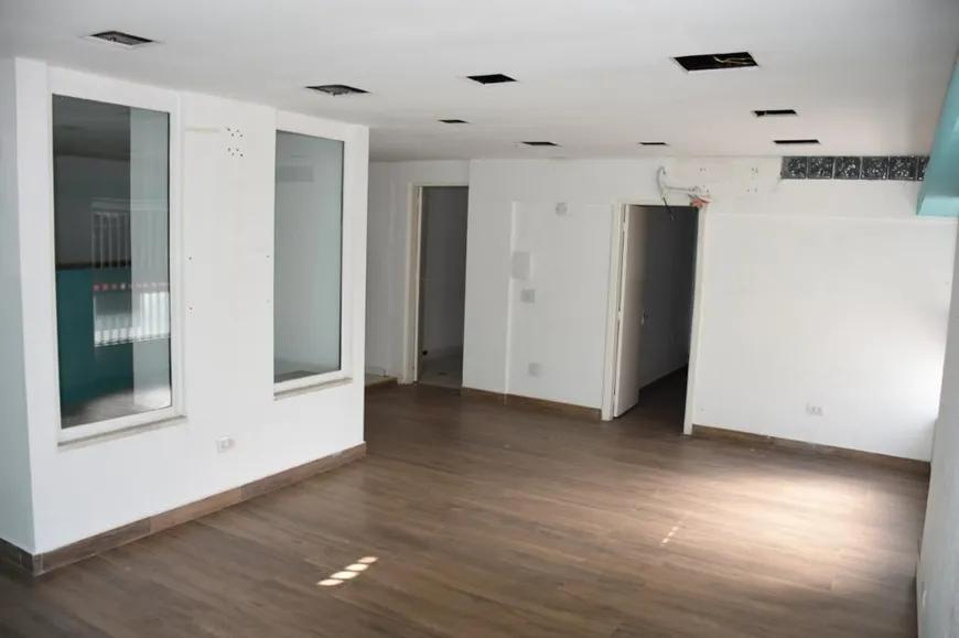 Casa para alugar com 5 quartos, 450m² - Foto 9