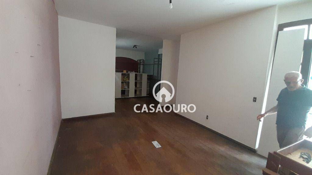 Casa à venda com 6 quartos, 400m² - Foto 10