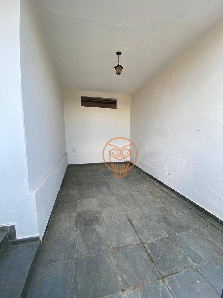 Casa para alugar com 3 quartos, 100m² - Foto 11