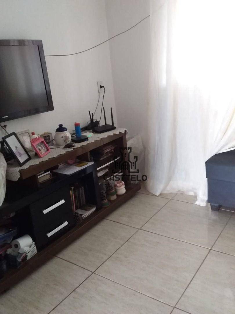 Casa à venda com 3 quartos, 150m² - Foto 3