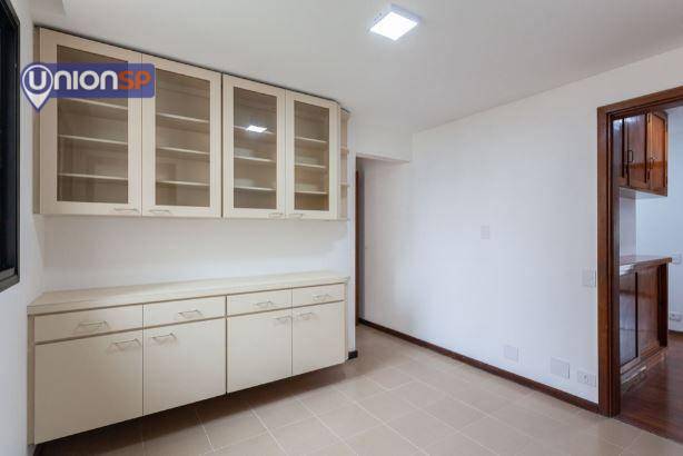 Apartamento à venda com 3 quartos, 184m² - Foto 12