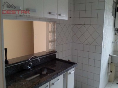 Apartamento para alugar com 3 quartos, 75m² - Foto 6