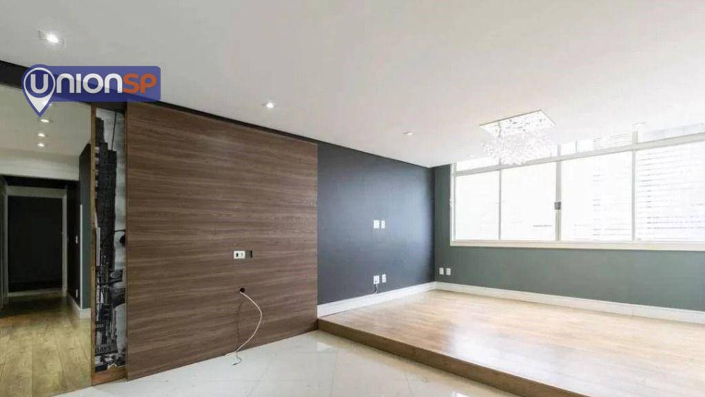 Apartamento à venda com 3 quartos, 135m² - Foto 3