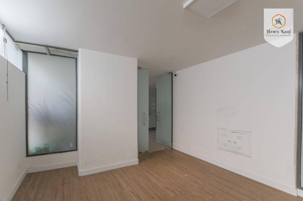 Apartamento à venda com 3 quartos, 197m² - Foto 28