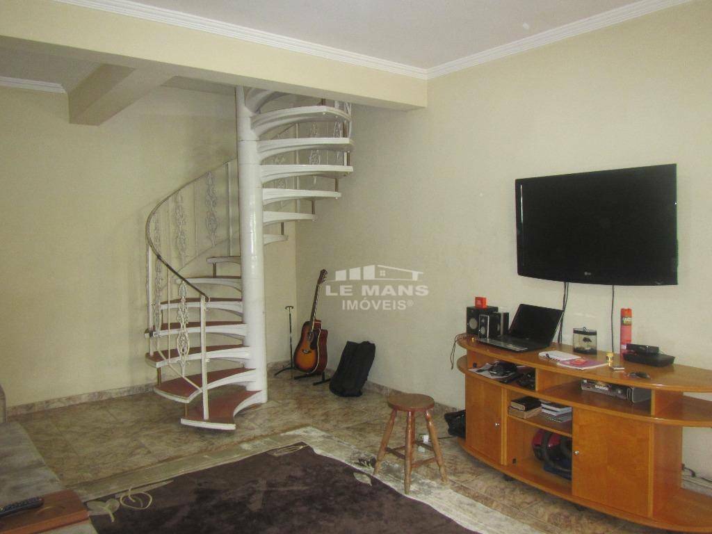 Casa à venda com 3 quartos, 200m² - Foto 3