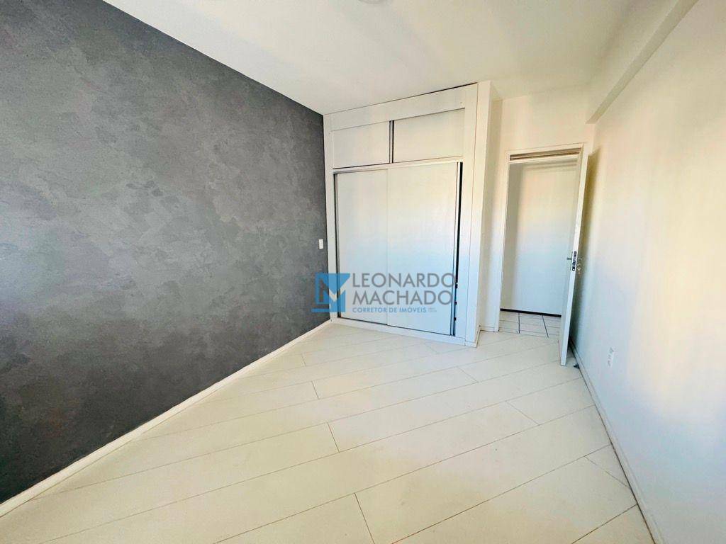 Apartamento à venda com 3 quartos, 130m² - Foto 5