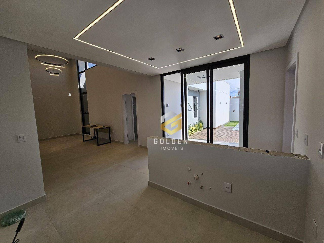 Casa à venda com 4 quartos, 166m² - Foto 15