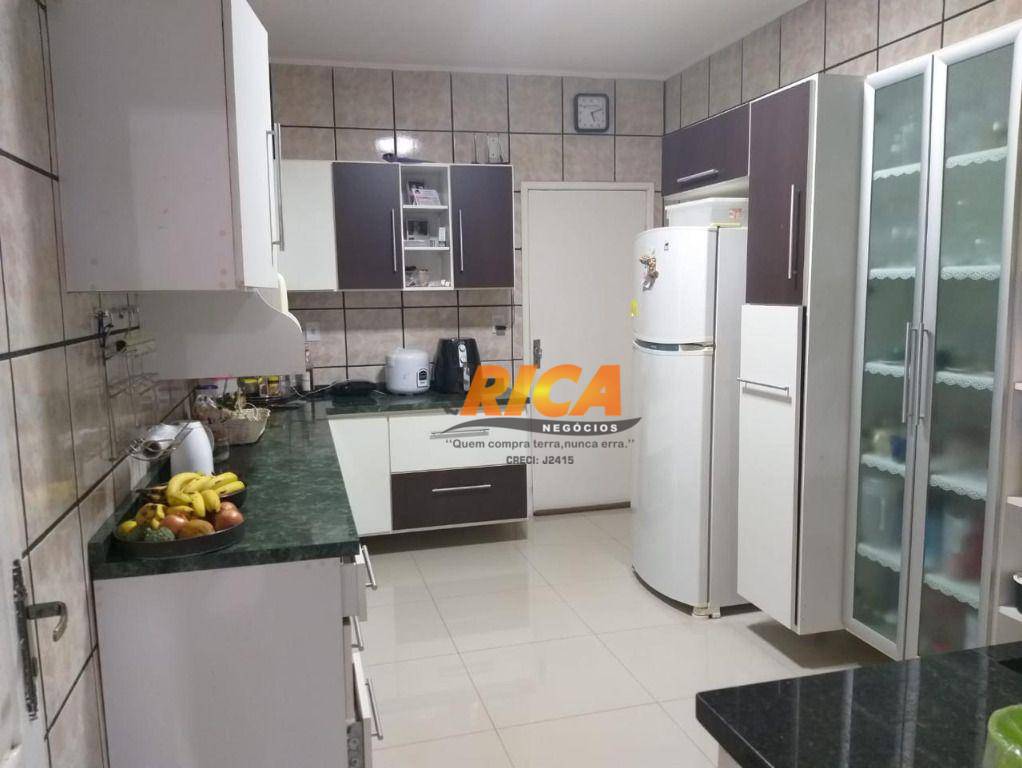 Casa de Condomínio à venda com 5 quartos, 290m² - Foto 11