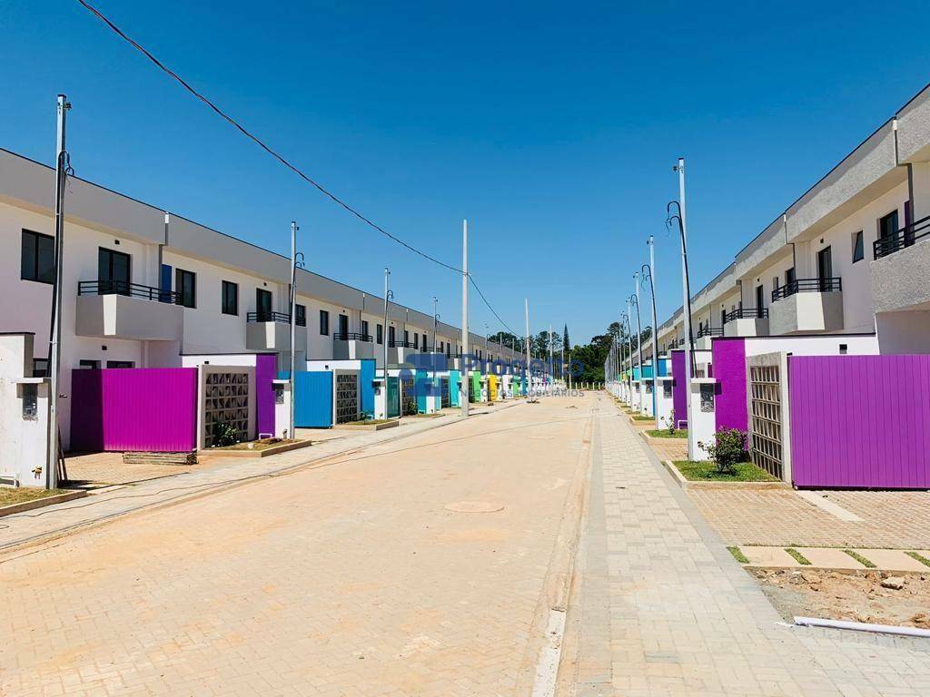 Casa de Condomínio à venda com 2 quartos, 67m² - Foto 1