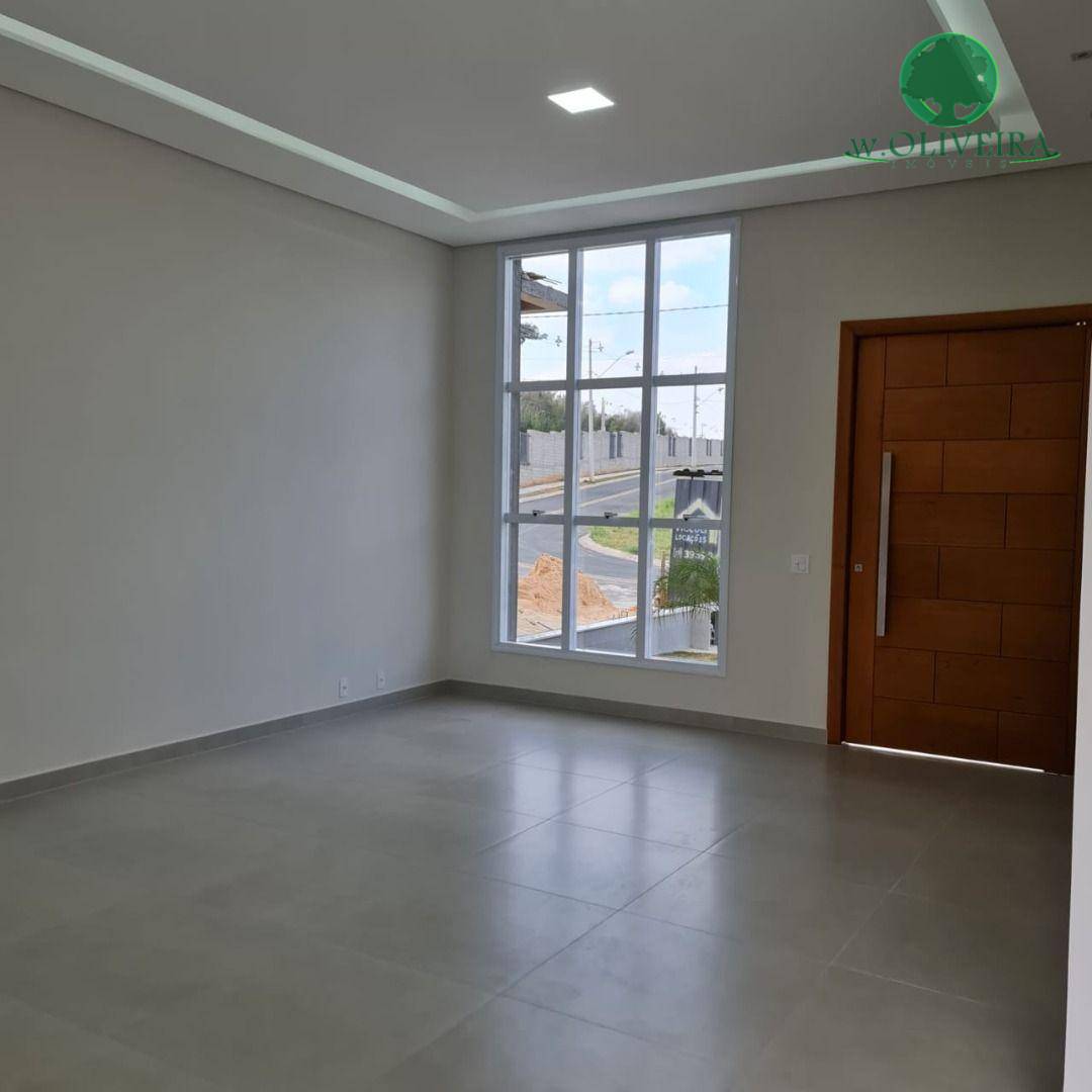 Casa de Condomínio à venda com 3 quartos, 212m² - Foto 2