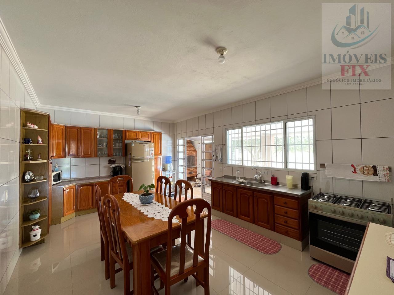 Chácara à venda com 2 quartos, 221m² - Foto 10