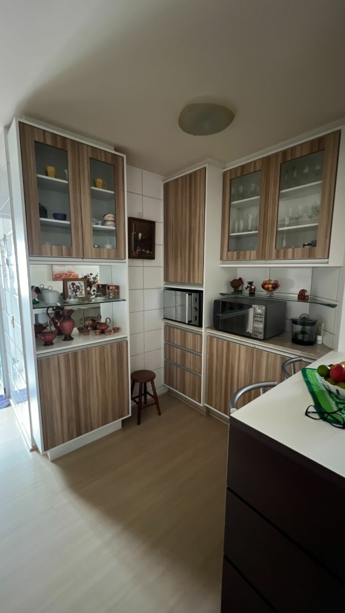 Apartamento à venda com 3 quartos, 110m² - Foto 9