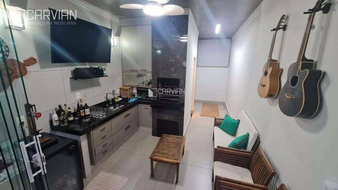 Casa de Condomínio à venda com 4 quartos, 246m² - Foto 1