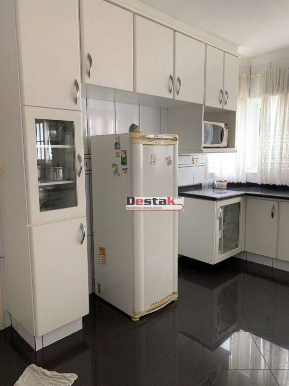 Sobrado à venda com 4 quartos, 360m² - Foto 33