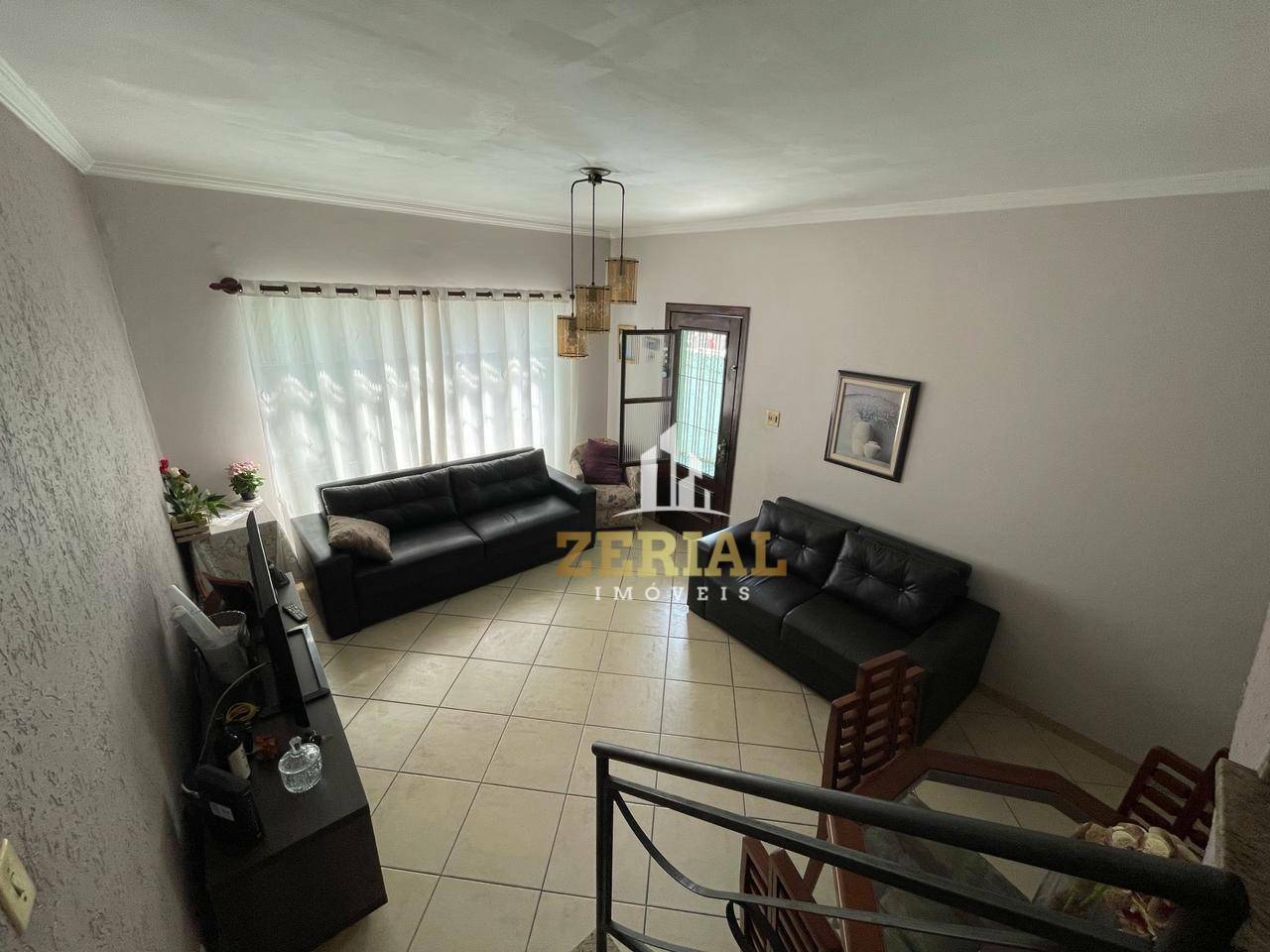 Sobrado à venda com 3 quartos, 195m² - Foto 1