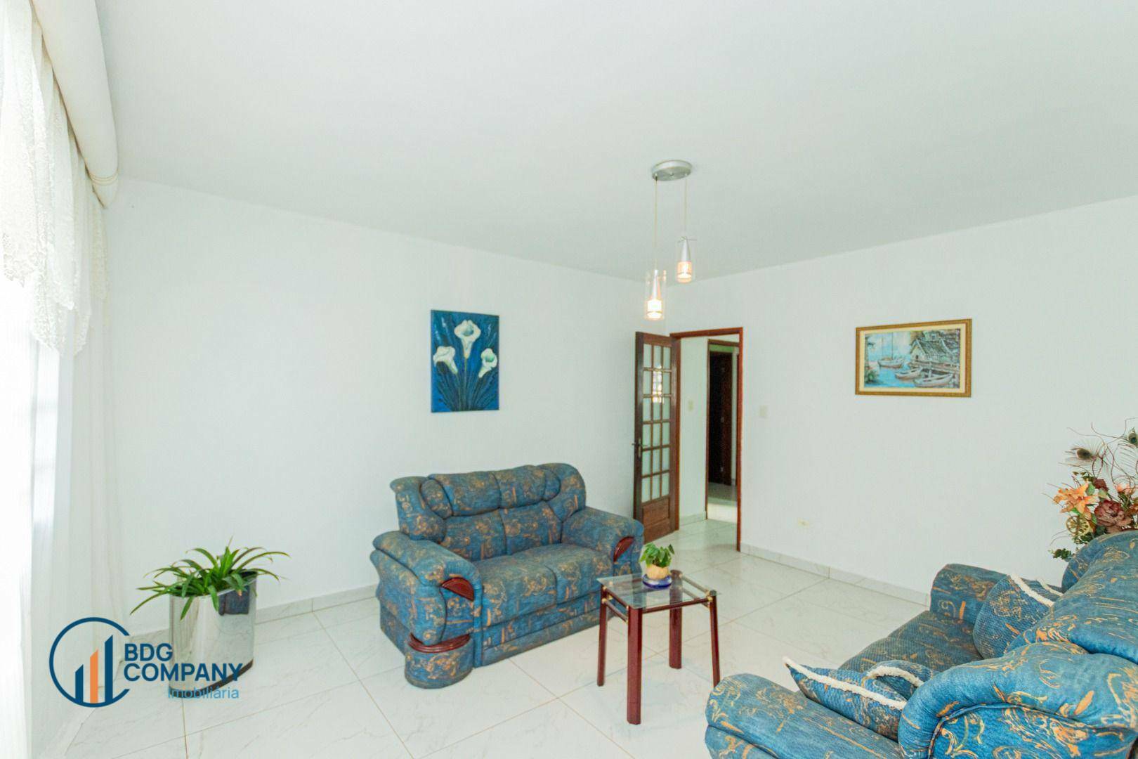 Casa à venda com 3 quartos, 221m² - Foto 8