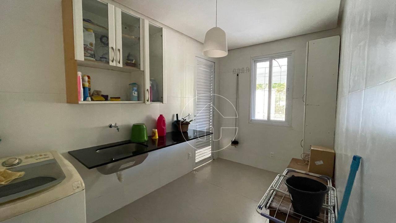 Casa à venda com 3 quartos, 279m² - Foto 15