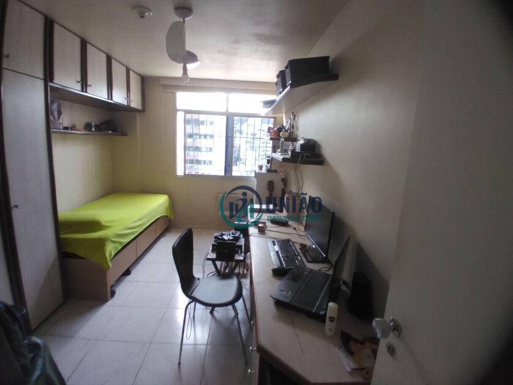 Apartamento à venda com 3 quartos, 140m² - Foto 9