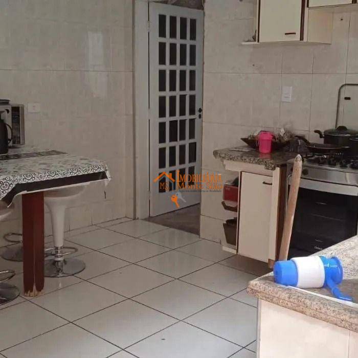 Sobrado à venda com 3 quartos, 206M2 - Foto 4