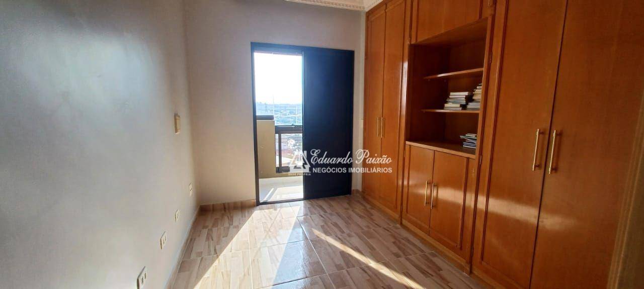 Apartamento à venda com 3 quartos, 130m² - Foto 17