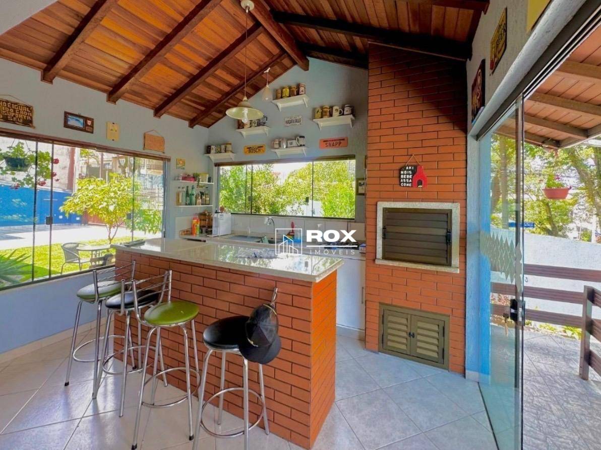 Casa, 4 quartos, 305 m² - Foto 4