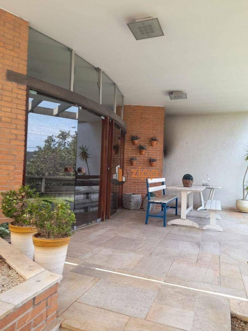 Sobrado à venda com 4 quartos, 400m² - Foto 1