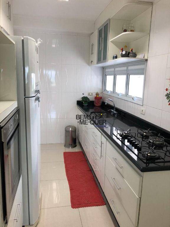 Apartamento à venda com 3 quartos, 131m² - Foto 1