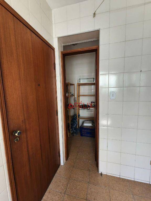 Apartamento à venda com 3 quartos, 111m² - Foto 14