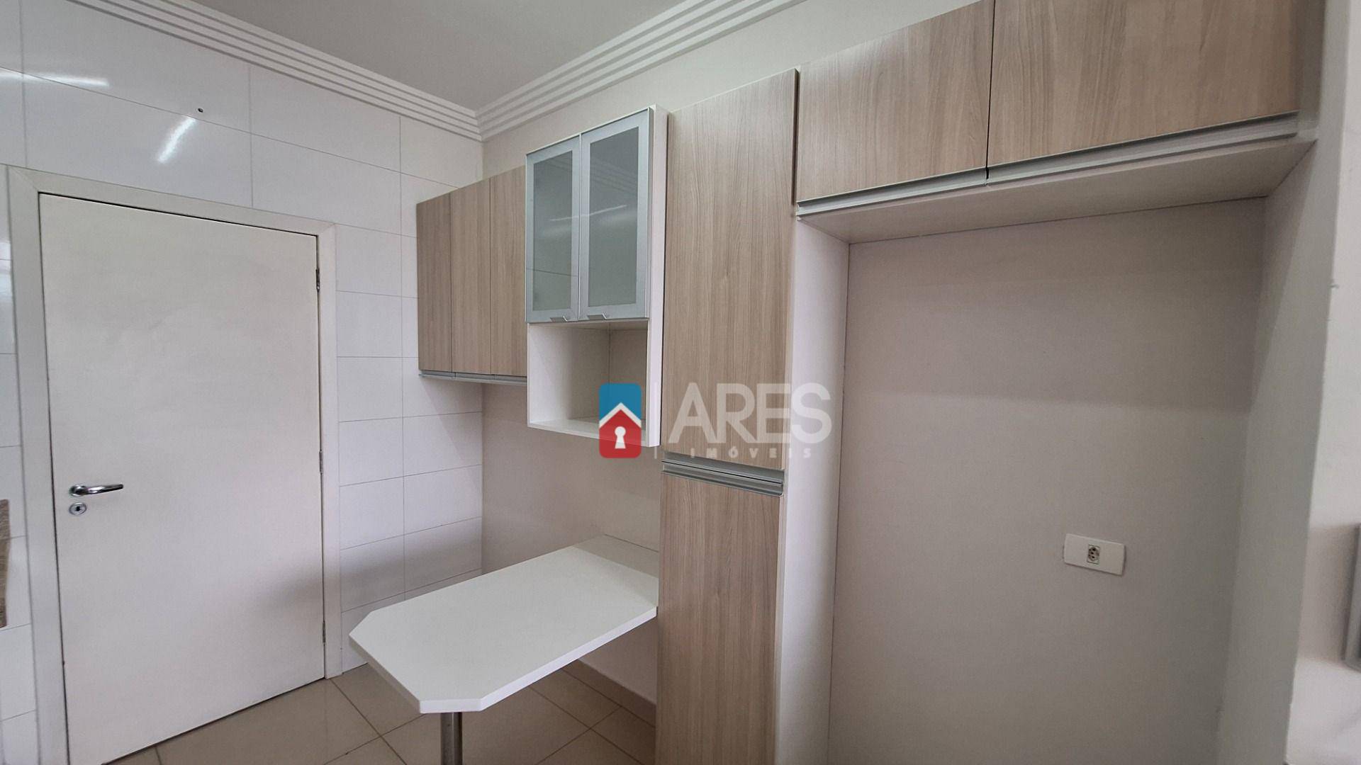 Apartamento para alugar com 3 quartos, 110m² - Foto 10