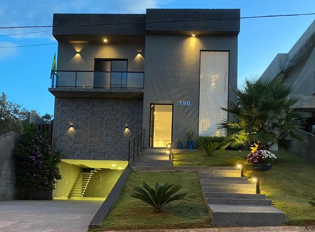 Casa de Condomínio à venda com 4 quartos, 450m² - Foto 3