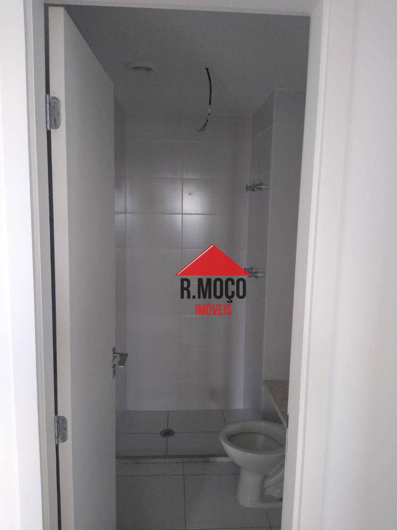 Apartamento à venda com 2 quartos, 62m² - Foto 17