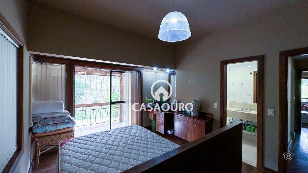 Casa de Condomínio à venda com 3 quartos, 360m² - Foto 15