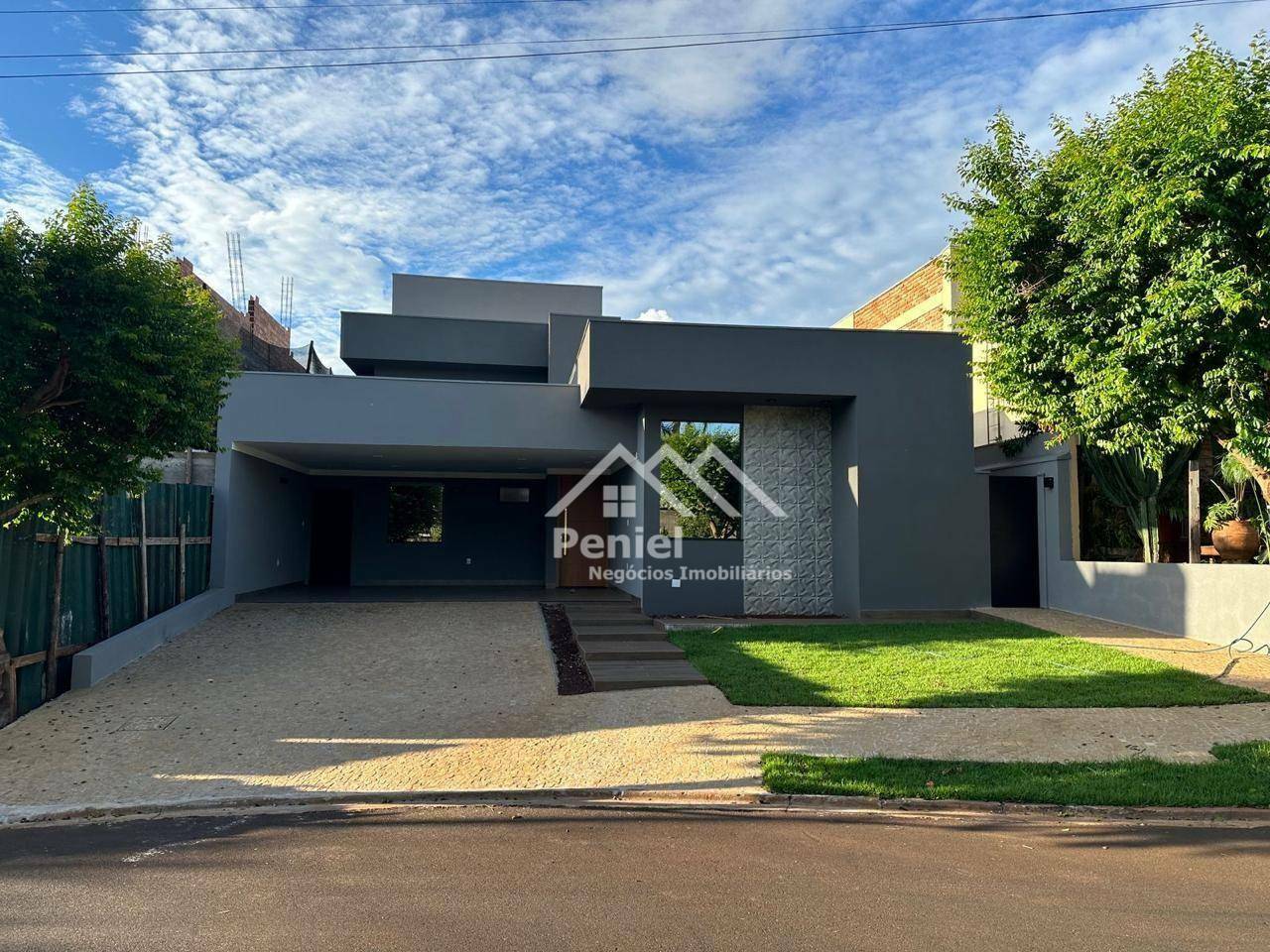 Casa de Condomínio à venda com 3 quartos, 203m² - Foto 1