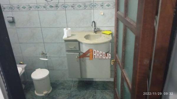 Sobrado à venda com 4 quartos, 300m² - Foto 4