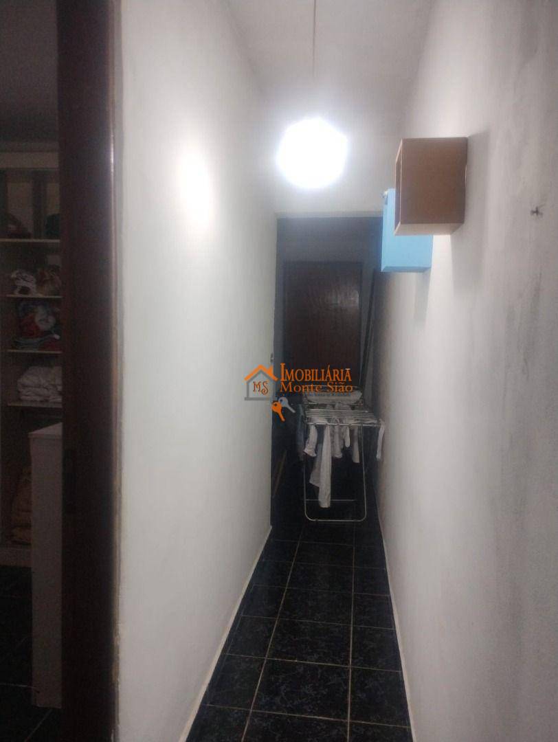 Sobrado à venda com 6 quartos, 200m² - Foto 3