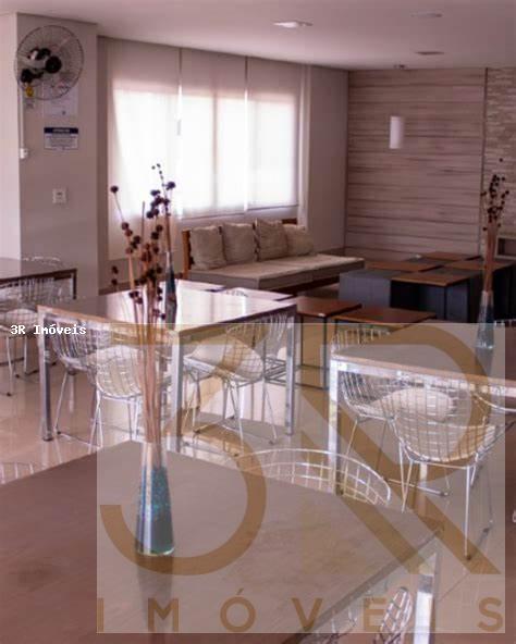 Apartamento à venda com 2 quartos, 44m² - Foto 10