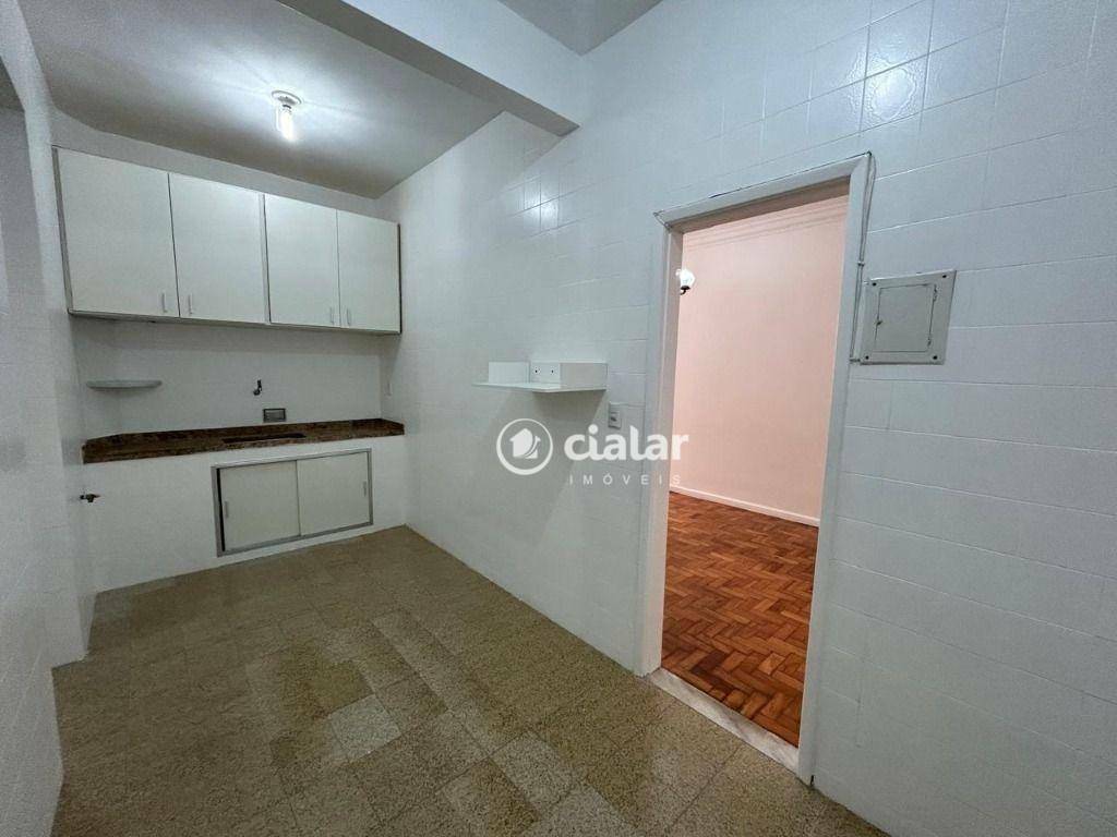 Apartamento à venda com 2 quartos, 72m² - Foto 10