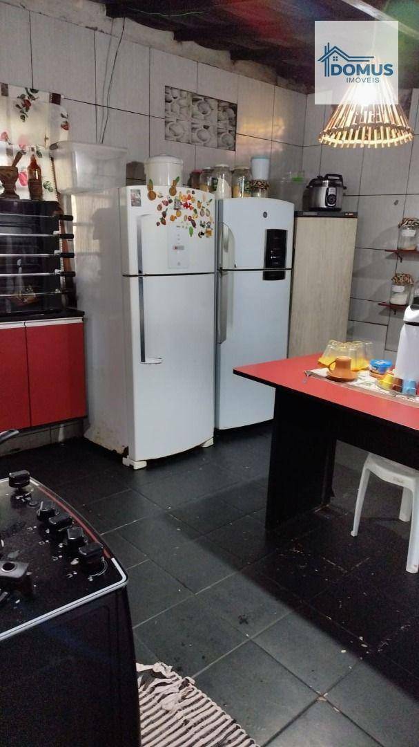 Chácara à venda com 2 quartos, 200m² - Foto 8