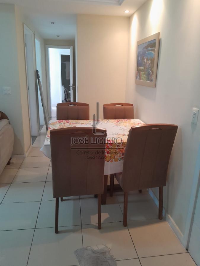 Apartamento à venda com 2 quartos, 65m² - Foto 3