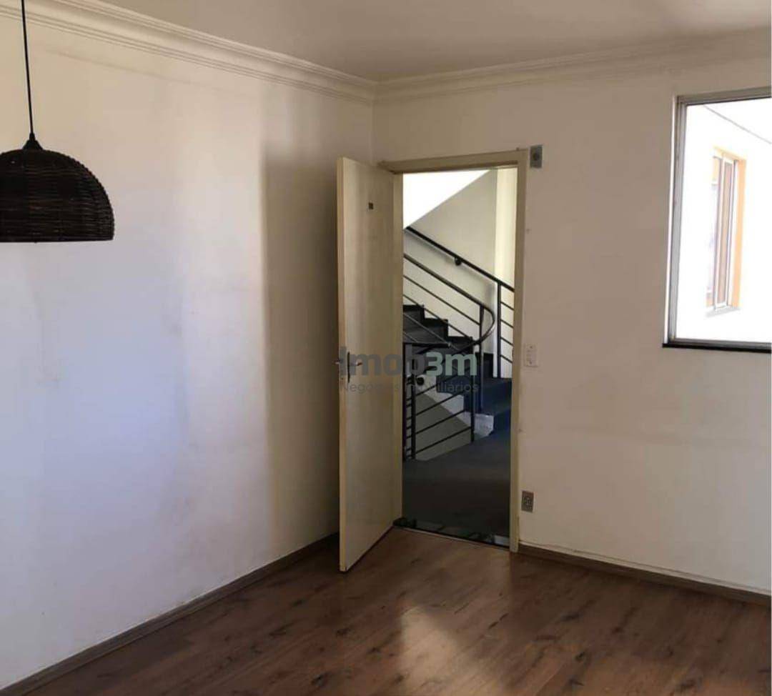 Apartamento à venda com 2 quartos, 45m² - Foto 2