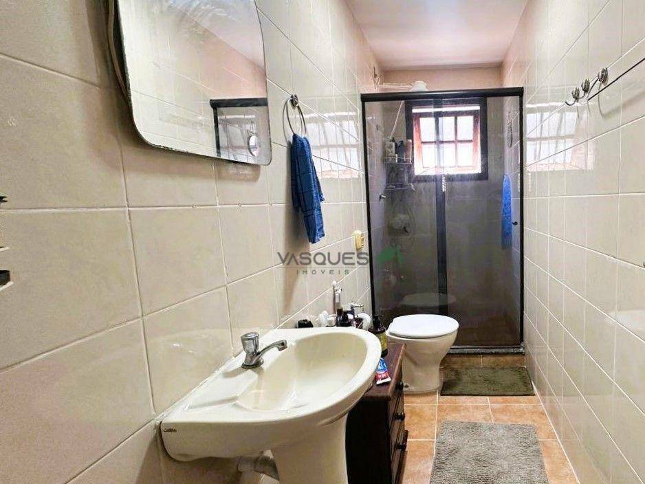 Casa à venda com 3 quartos, 64m² - Foto 11