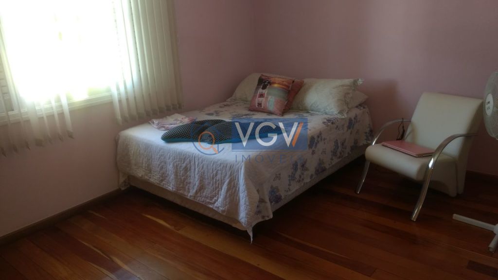 Casa à venda com 3 quartos, 290m² - Foto 12