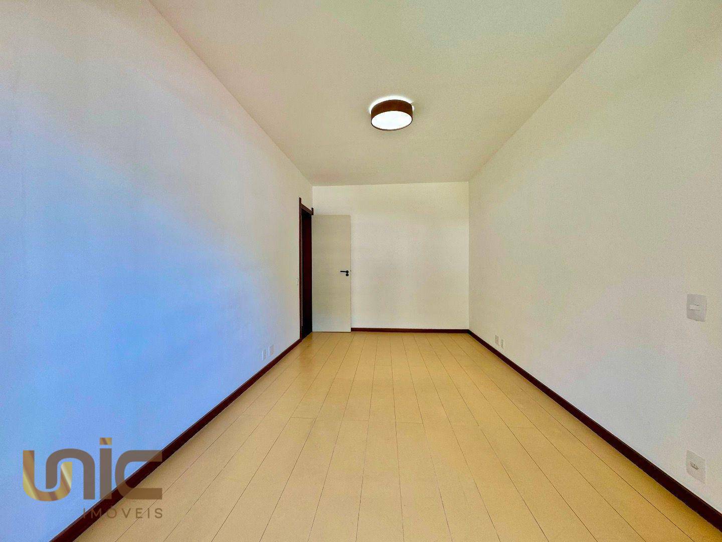 Apartamento à venda com 3 quartos, 140m² - Foto 27