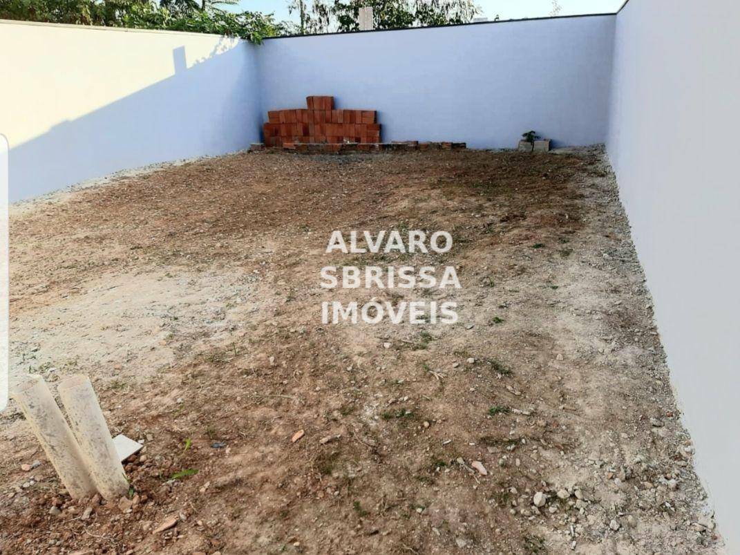 Casa à venda com 3 quartos, 81m² - Foto 8