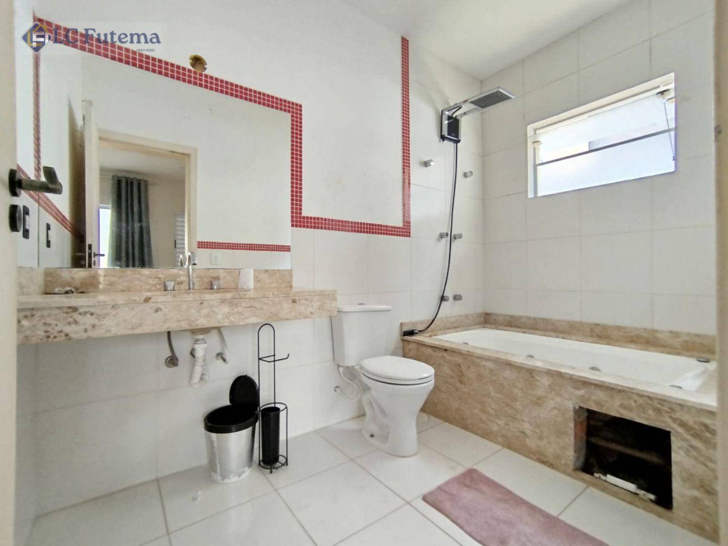 Casa de Condomínio para alugar com 3 quartos, 300m² - Foto 13