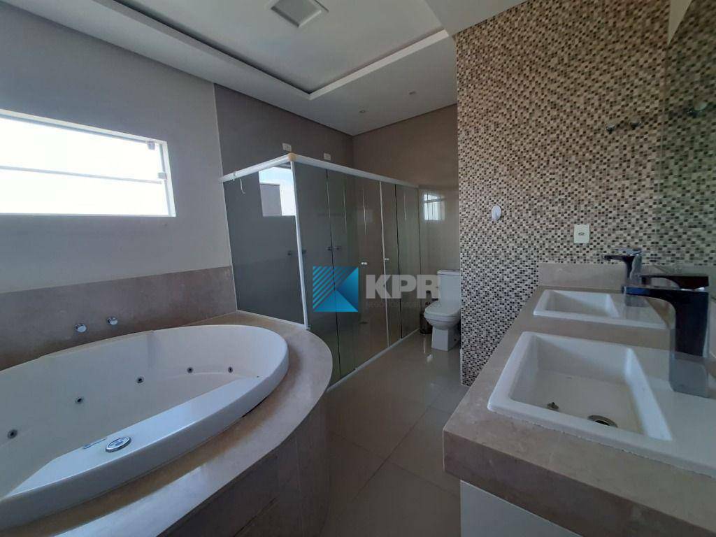 Casa de Condomínio à venda e aluguel com 4 quartos, 351m² - Foto 4