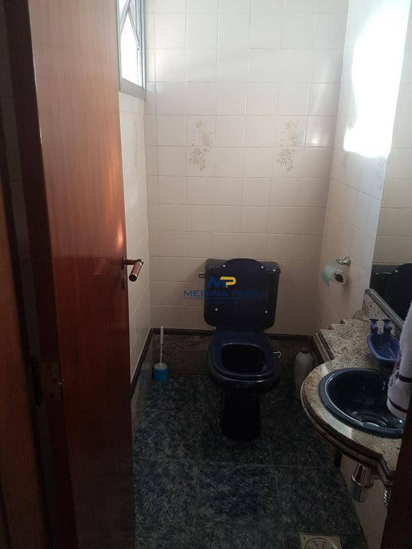 Apartamento à venda com 3 quartos, 200m² - Foto 9