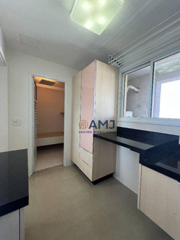 Apartamento à venda com 3 quartos, 207m² - Foto 47